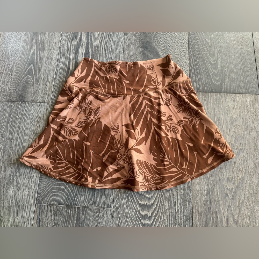 Offline by Aerie Crossover Tennis Skirt in Brown Floral Size Large